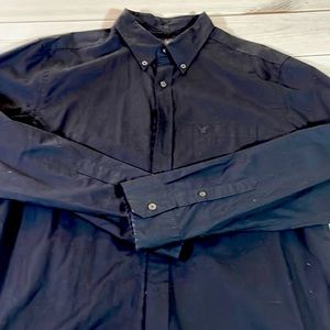 American Eagle Button Down Men’s Large. Black